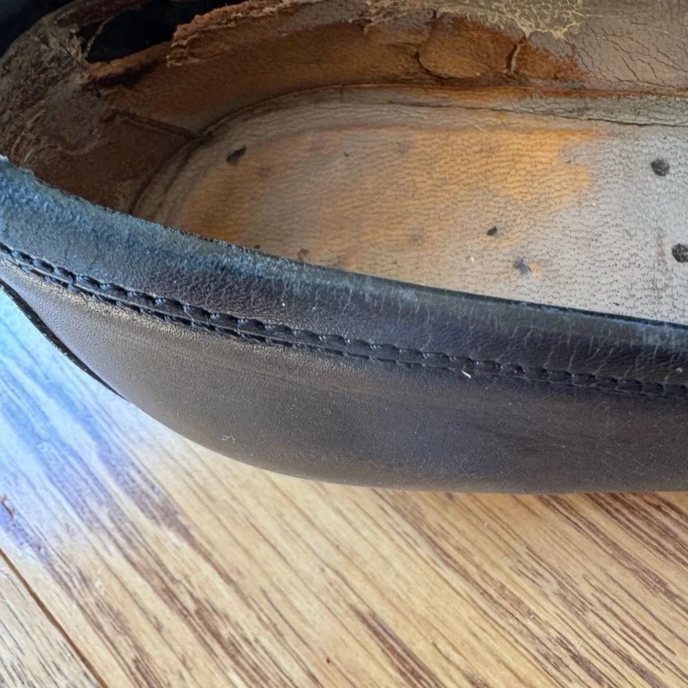 Women’s, vintage, Gucci loafers in size 6AA - Picture 7 of 14